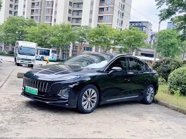 Hongqi E-QM5 2023 Basic Travel Edition