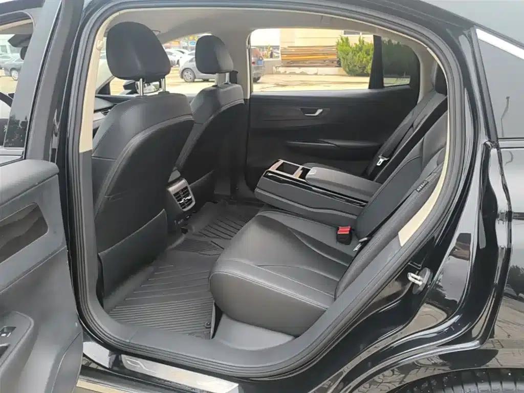 Hongqi E-QM5 2023 Basic Travel Edition — миниатюра 17