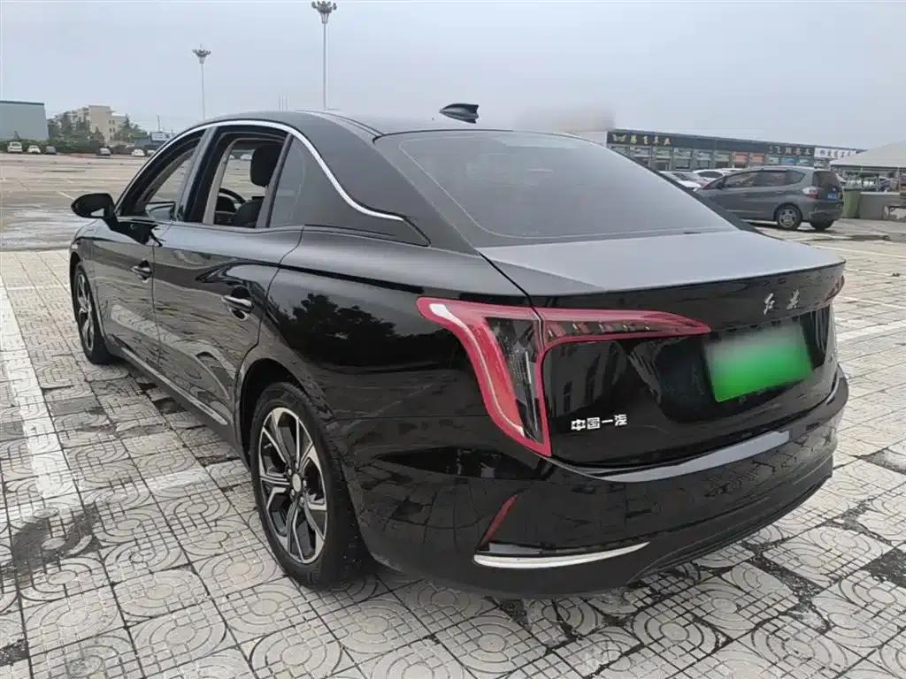 Hongqi E-QM5 2023 Basic Travel Edition — миниатюра 5