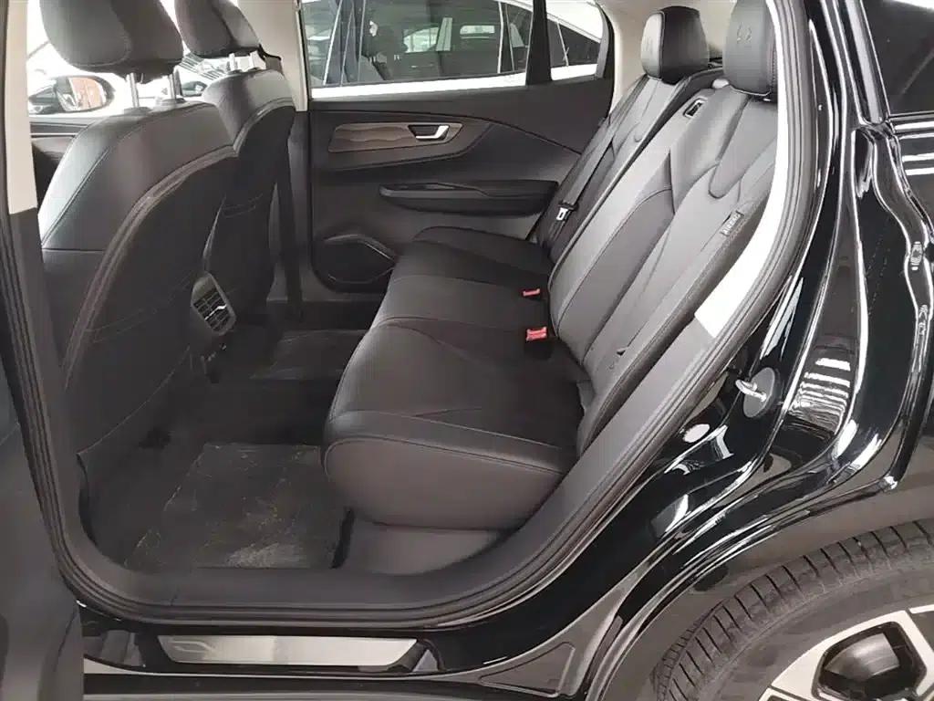 Hongqi E-QM5 2023 Facelift Basic Travel Edition — миниатюра 17