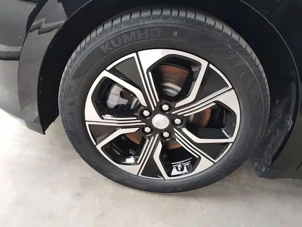 Hongqi E-QM5 2023 Facelift Basic Travel Edition — миниатюра 23