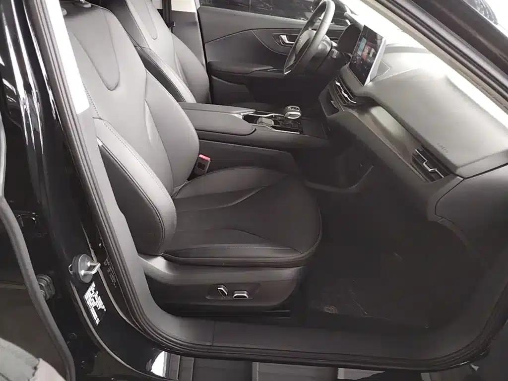 Hongqi E-QM5 2023 Facelift Basic Travel Edition — миниатюра 25