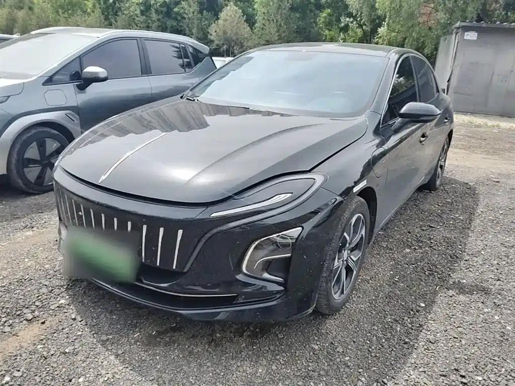 Hongqi E-QM5 2023 Facelift Basic Travel Edition — миниатюра 2