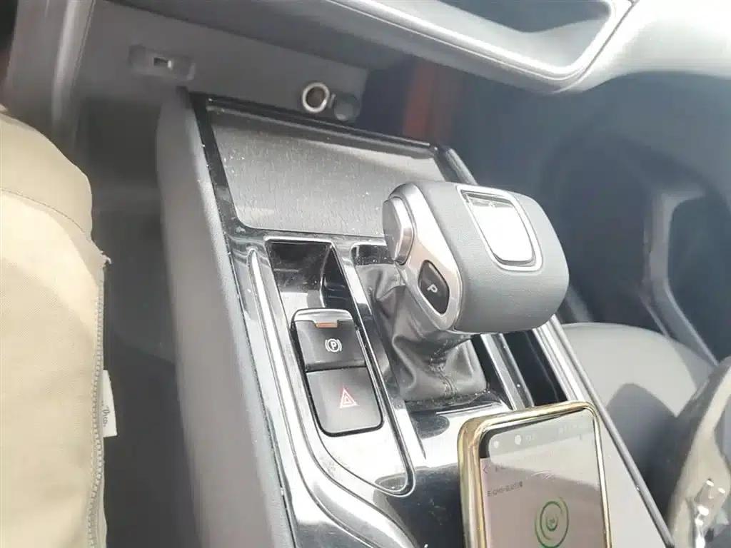 Hongqi E-QM5 2023 Facelift Basic Travel Edition — миниатюра 14