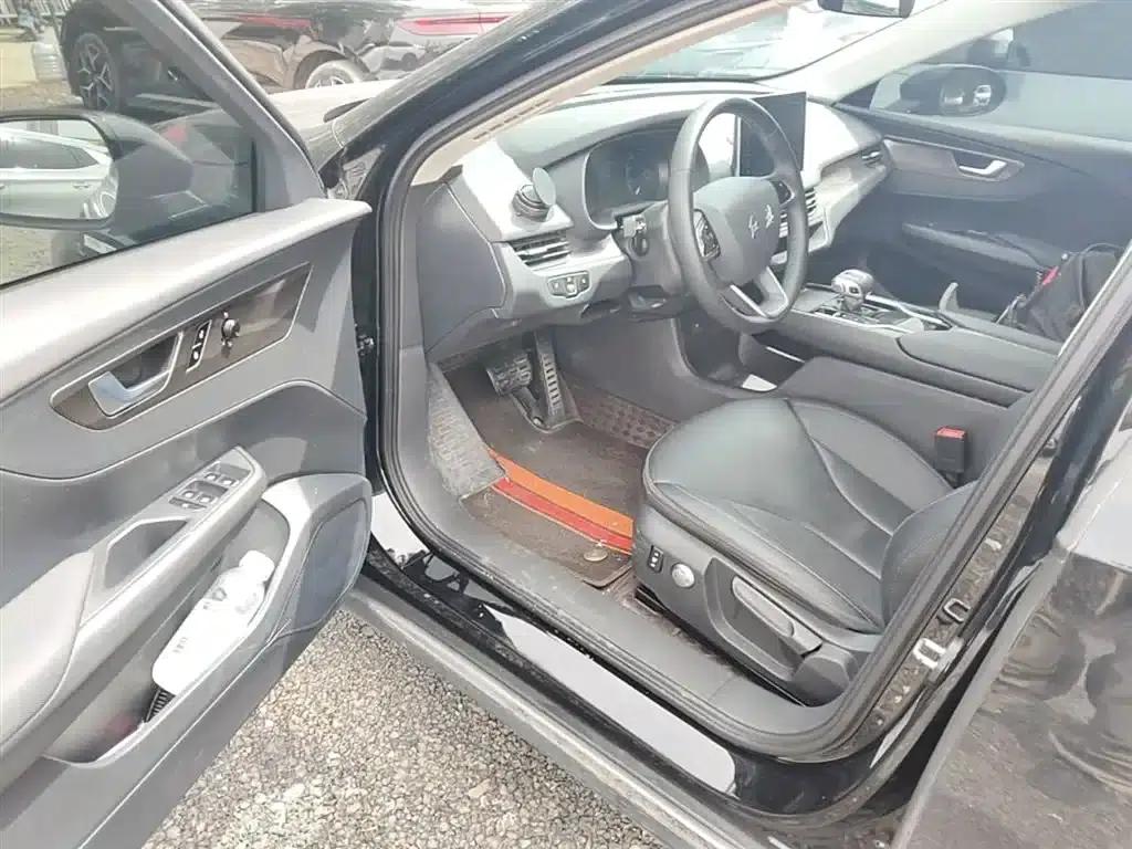 Hongqi E-QM5 2023 Facelift Basic Travel Edition — миниатюра 16