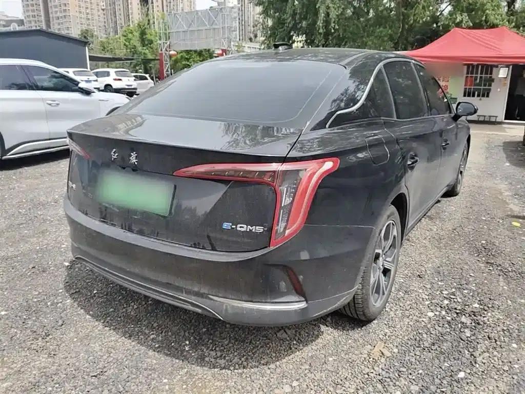 Hongqi E-QM5 2023 Facelift Basic Travel Edition — миниатюра 7