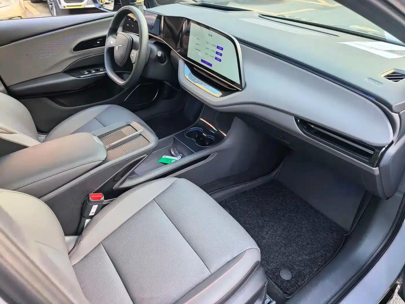 Hongqi EH7 2025 640 AWD Smart Selection Edition — миниатюра 13