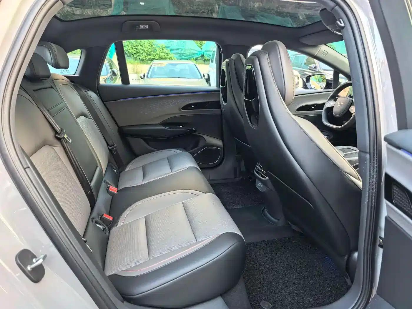 Hongqi EH7 2025 640 AWD Smart Selection Edition — миниатюра 7