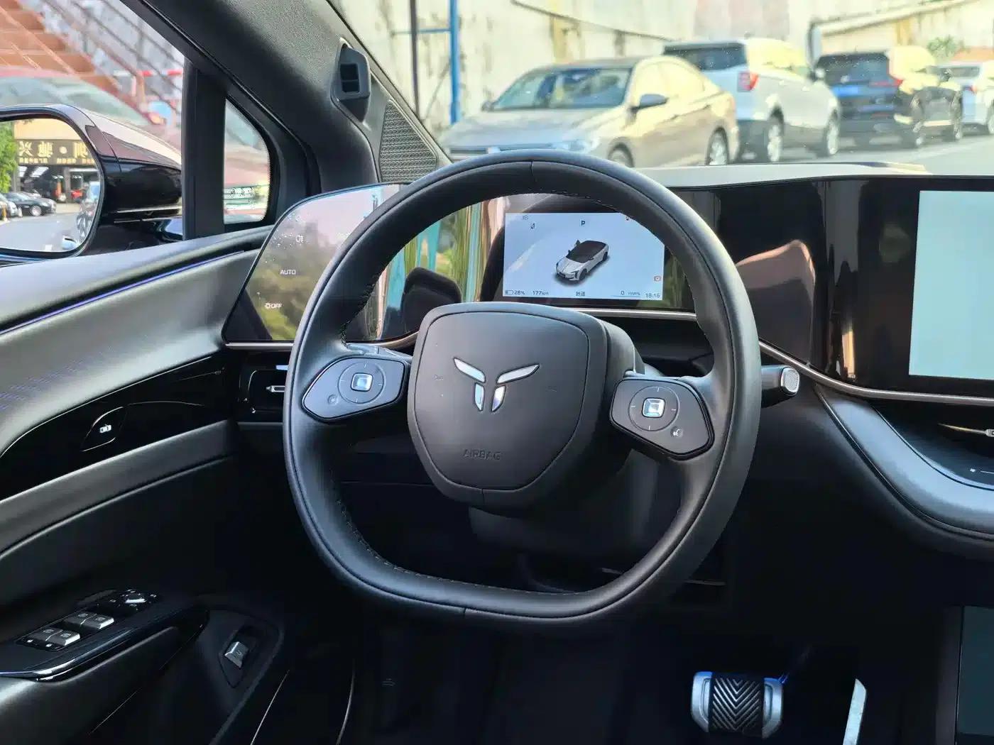 Hongqi EH7 2025 640 AWD Smart Selection Edition — миниатюра 9