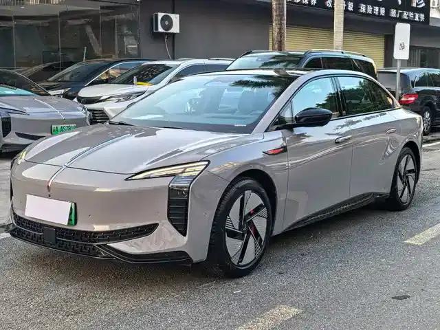 Hongqi EH7 2025 640 AWD Smart Selection Edition