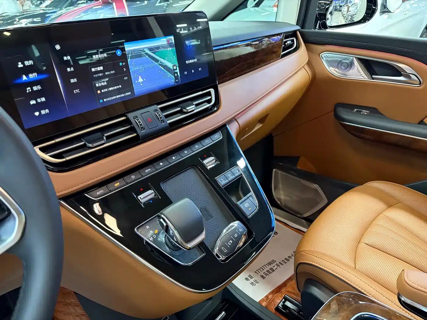 Hongqi HQ9 2023 2.0T Intelligent Flagship Edition — миниатюра 13