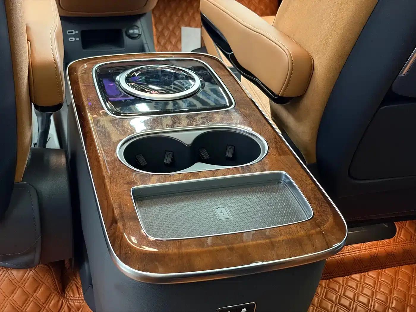 Hongqi HQ9 2023 2.0T Intelligent Flagship Edition — миниатюра 14
