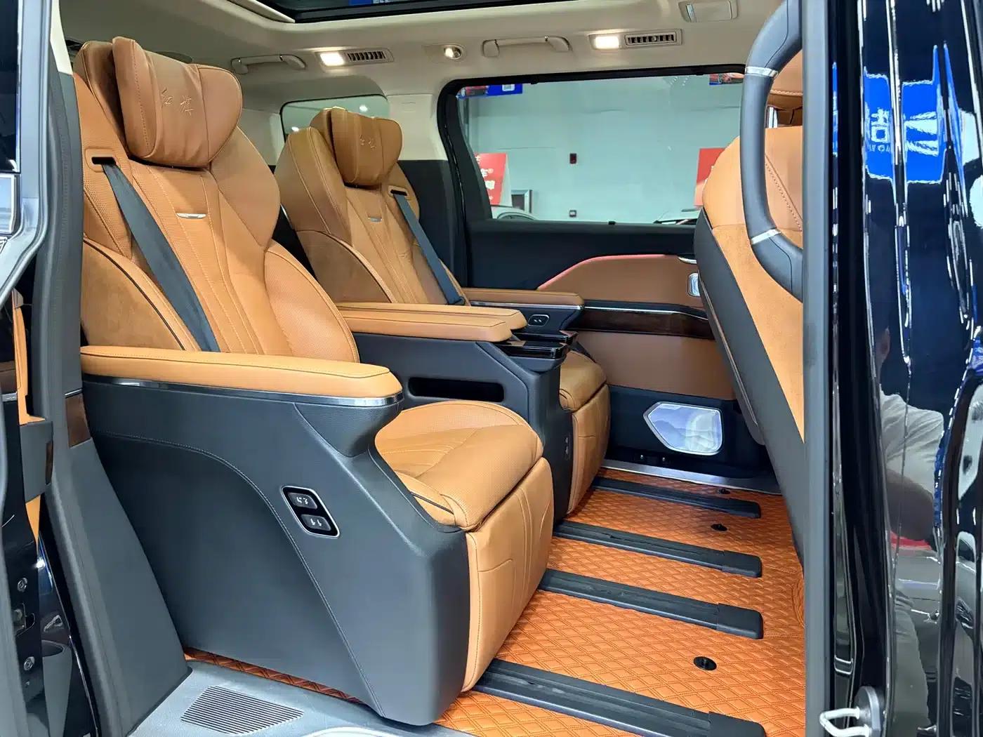 Hongqi HQ9 2023 2.0T Intelligent Flagship Edition — миниатюра 17
