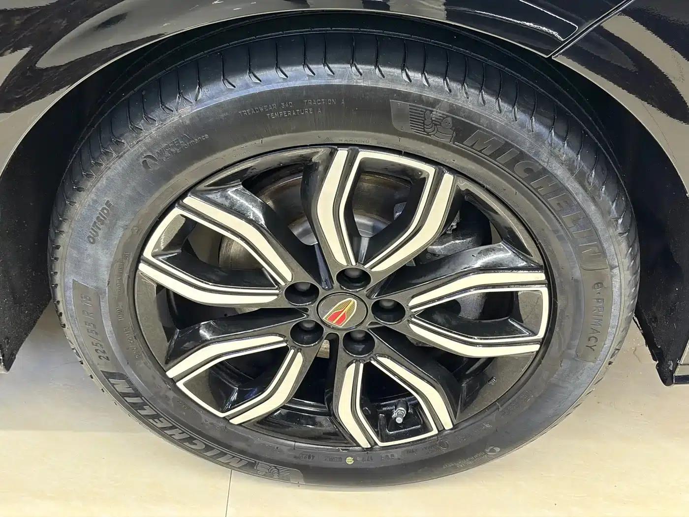 Hongqi HQ9 2023 2.0T Intelligent Flagship Edition — миниатюра 19