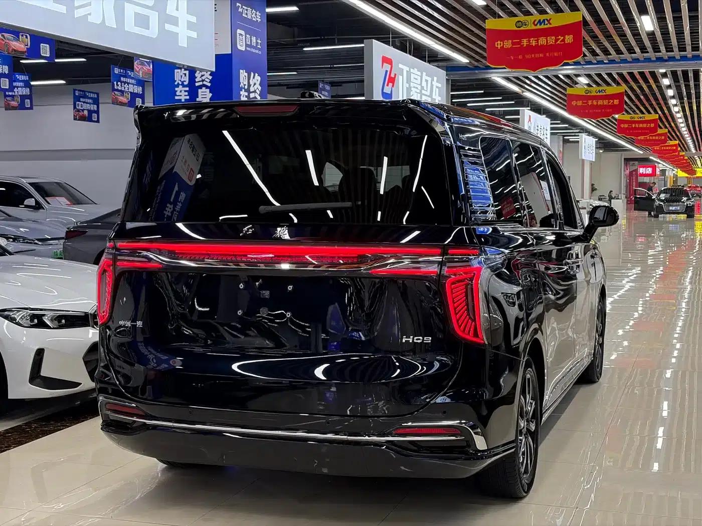 Hongqi HQ9 2023 2.0T Intelligent Flagship Edition — миниатюра 6