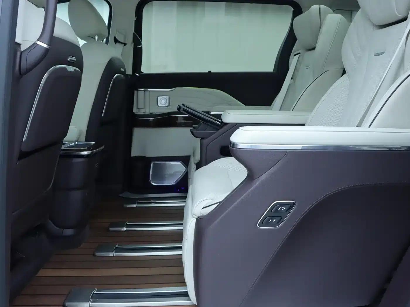 Hongqi HQ9 2023 2.0T Intelligent Flagship Edition — миниатюра 16