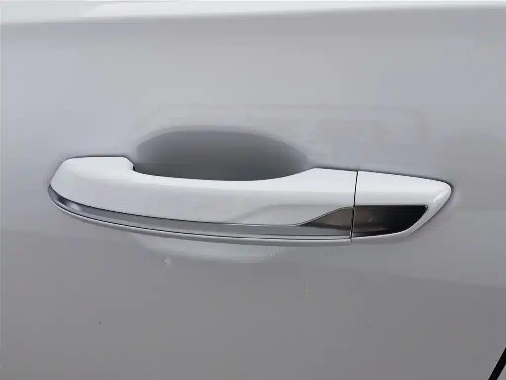 Hongqi HS3 PHEV 2025 model, 117km range, Jinwei PLUS version — миниатюра 18