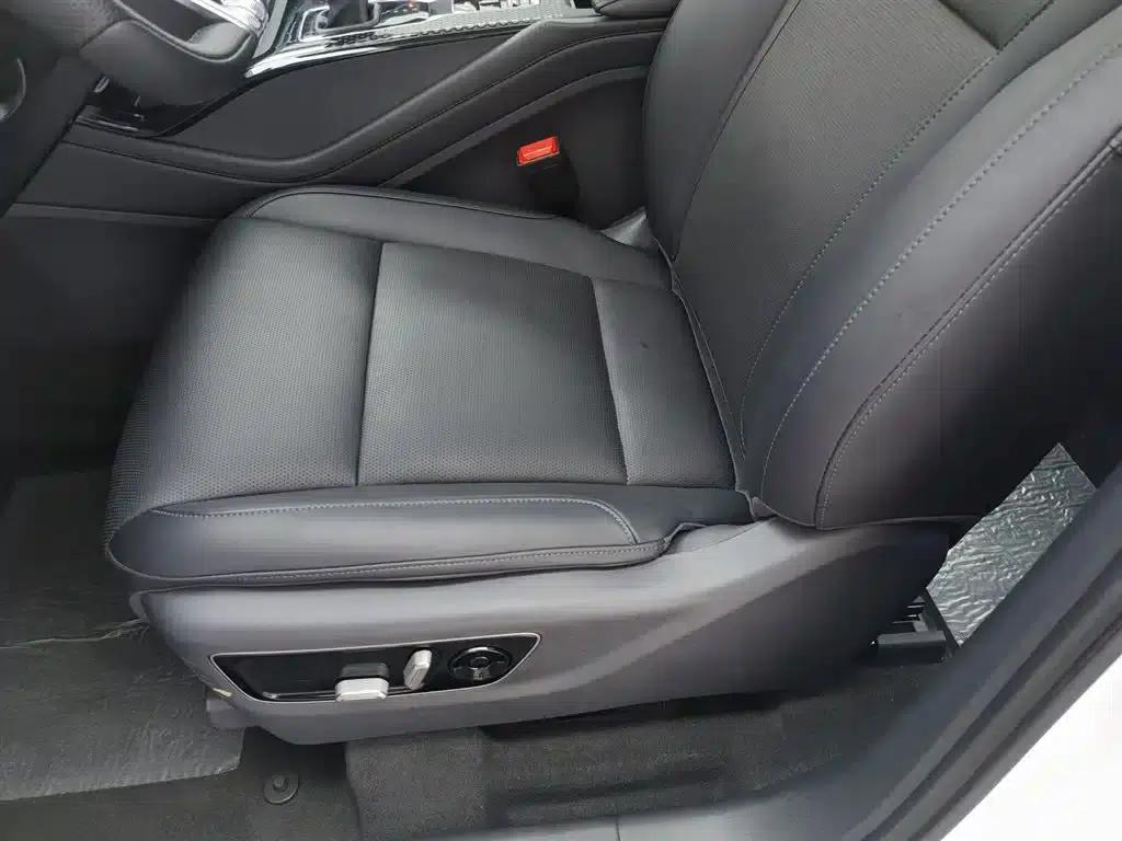 Hongqi HS3 PHEV 2025 model, 117km range, Jinwei PLUS version — миниатюра 20