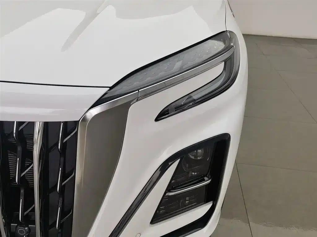 Hongqi HS3 PHEV 2025 model, 117km range, Jinwei PLUS version — миниатюра 7