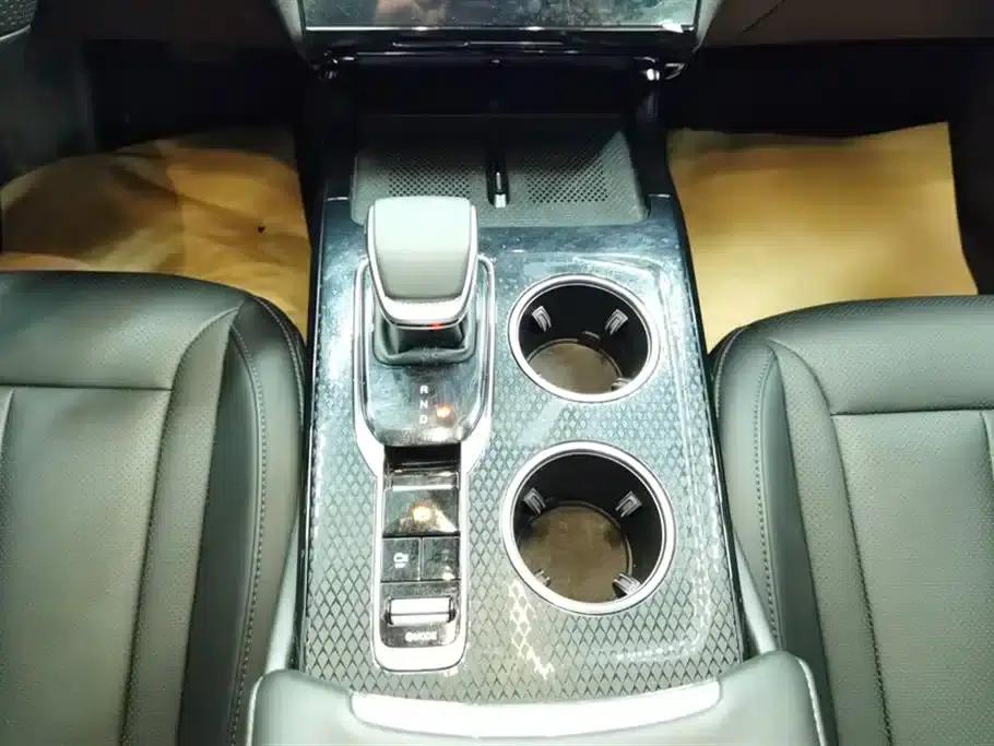 Hongqi HS3 PHEV 2024 Model, 115km/h Performance Edition — миниатюра 16
