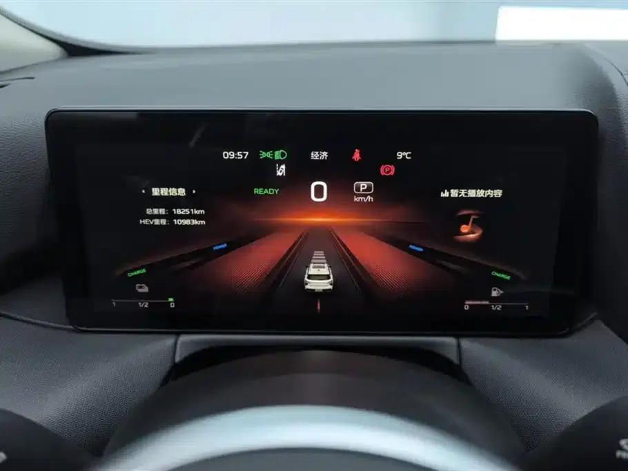 Hongqi HS3 PHEV 2024 Model, 115km/h Performance Edition — миниатюра 14
