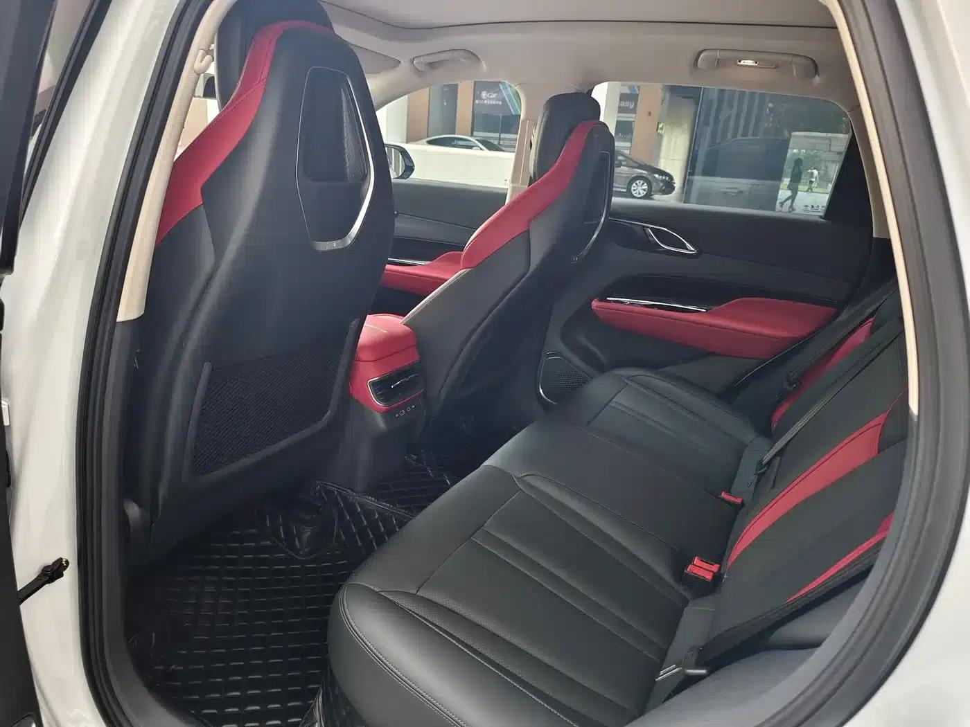 Hongqi HS3 2023 1.5T 2WD Goodness Edition — миниатюра 4