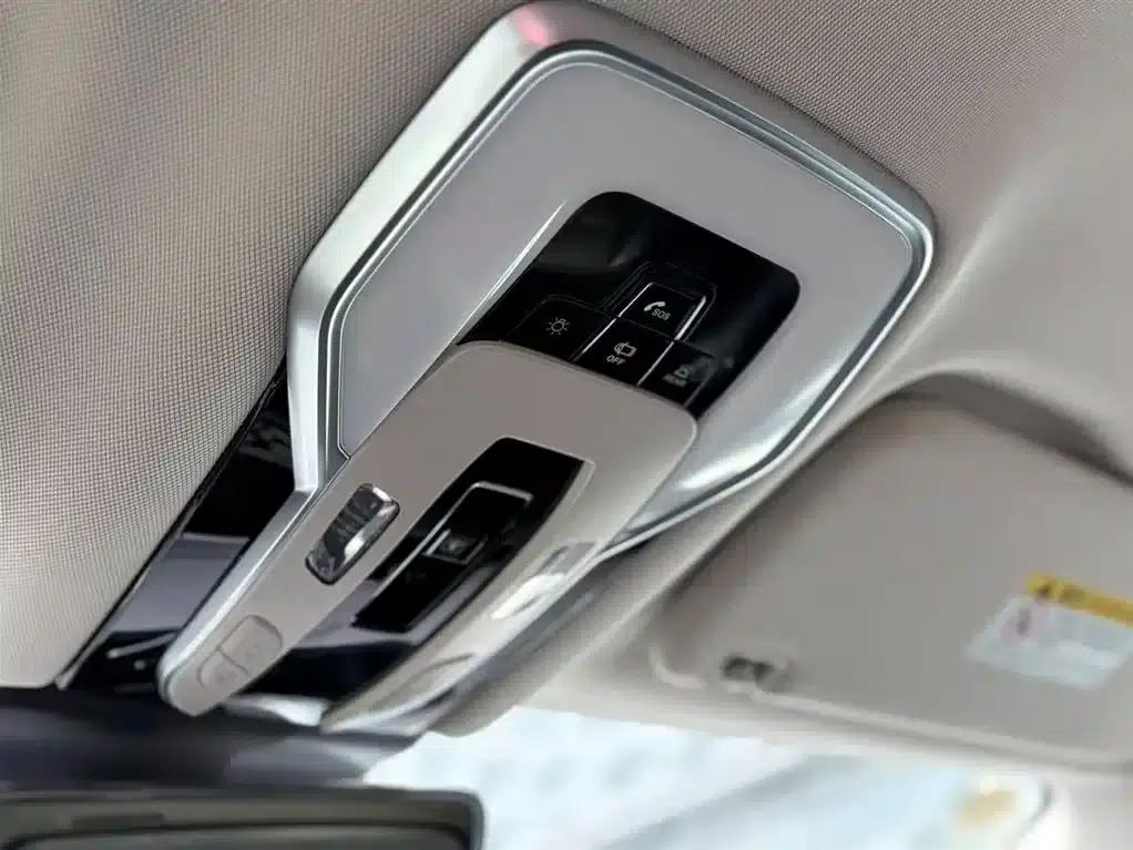 Hongqi HQ9 PHEV 2024 2.0T AWD Luxury Edition — миниатюра 21