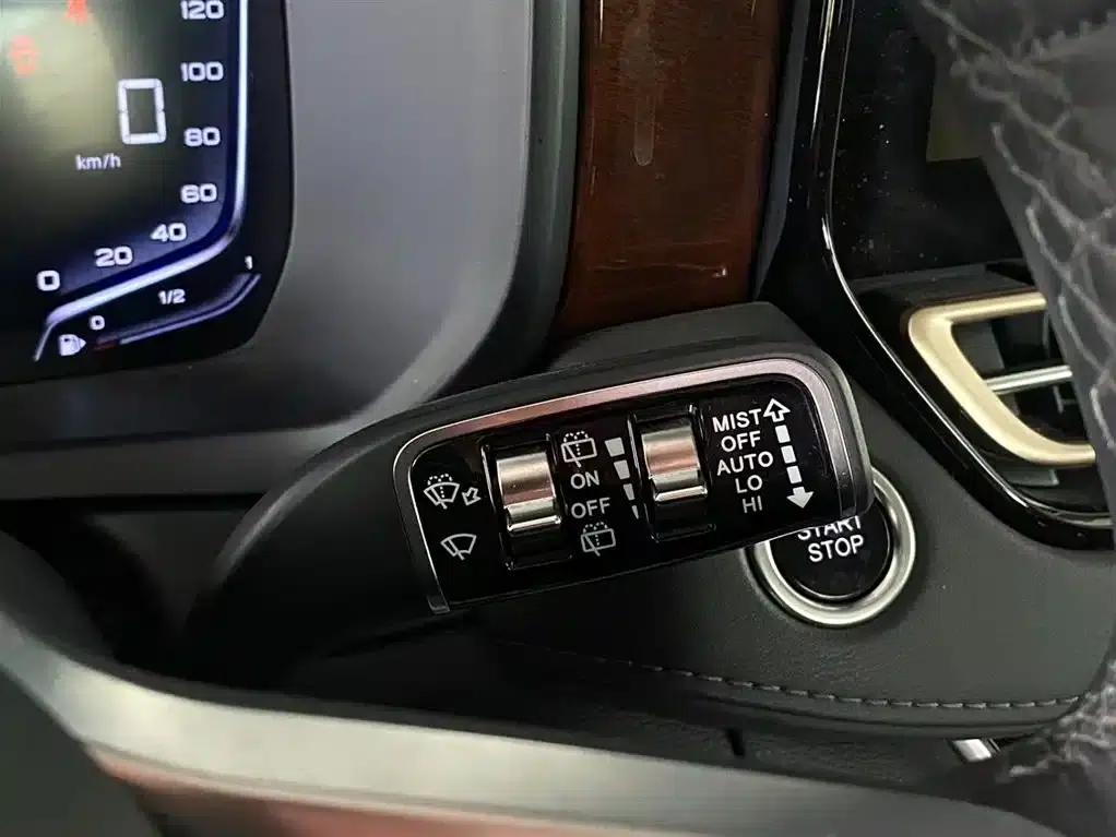Hongqi HQ9 PHEV 2024 2.0T AWD Luxury Edition — миниатюра 30