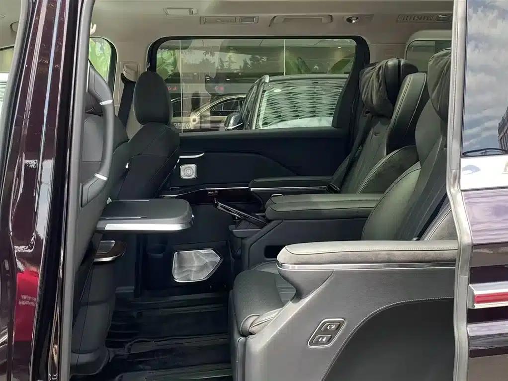 Hongqi HQ9 PHEV 2024 2.0T AWD Luxury Edition — миниатюра 9