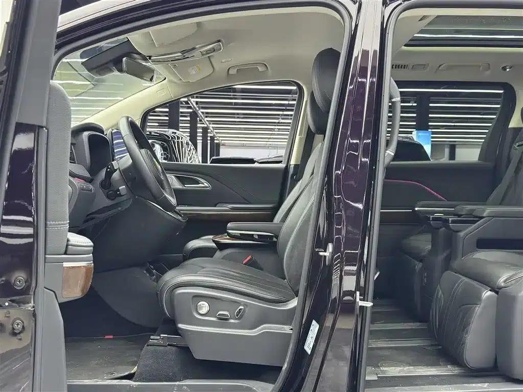 Hongqi HQ9 PHEV 2024 2.0T AWD Luxury Edition — миниатюра 6