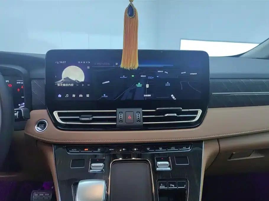 Hongqi HQ9 PHEV 2024 2.0T AWD Business Edition — миниатюра 13