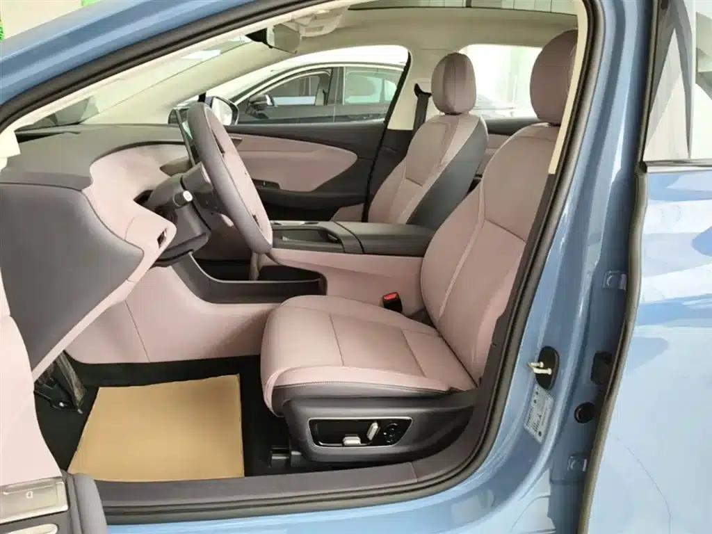 Hongqi Tiangong 05 2025 750 Smart Selection Edition — миниатюра 15