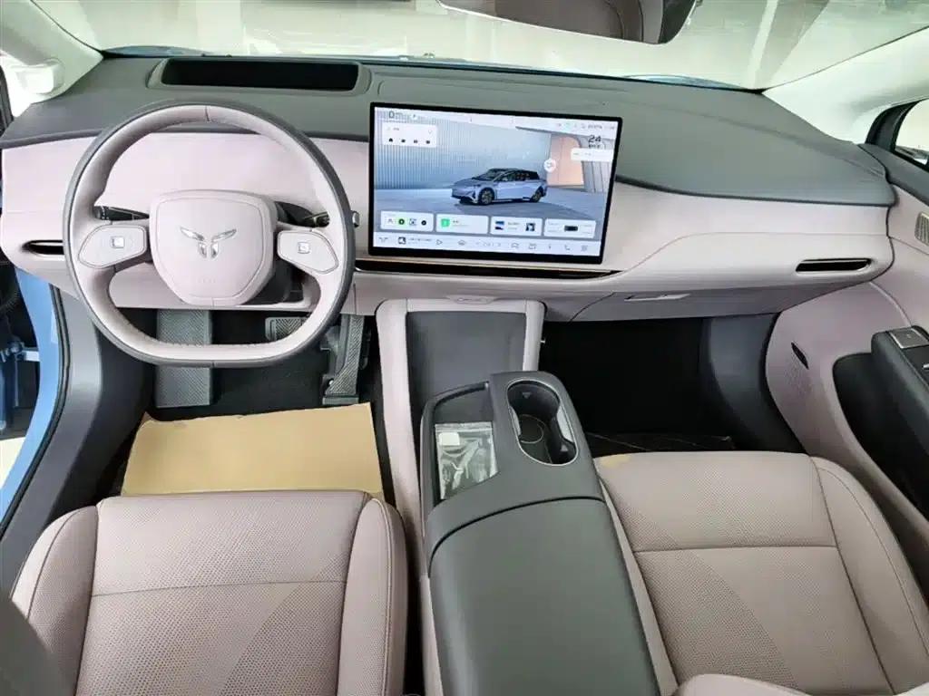 Hongqi Tiangong 05 2025 750 Smart Selection Edition — миниатюра 10