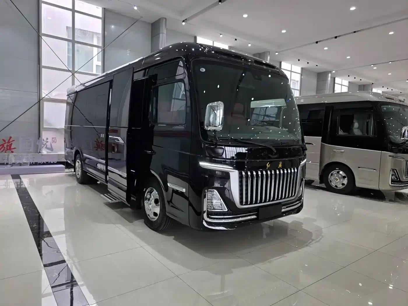 Hongqi Golden Sunflower Guoyue 2024 3.0T Flagship Edition 17-seater — миниатюра 1