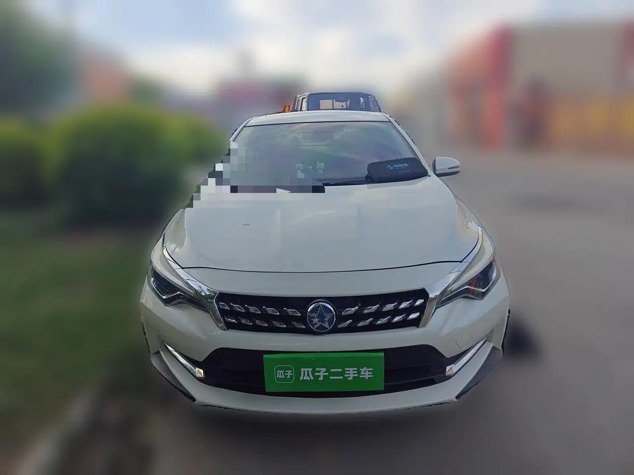 Venucia D60 2018 1.6L Manual Smart Connect Elite Edition — миниатюра 2