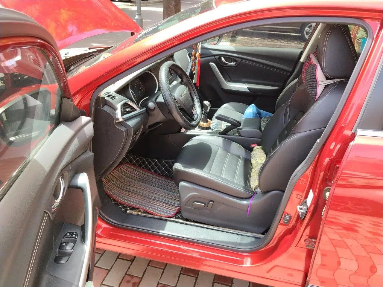 Venucia T90 2017 2.0L Manual ZhiShang Edition — миниатюра 17