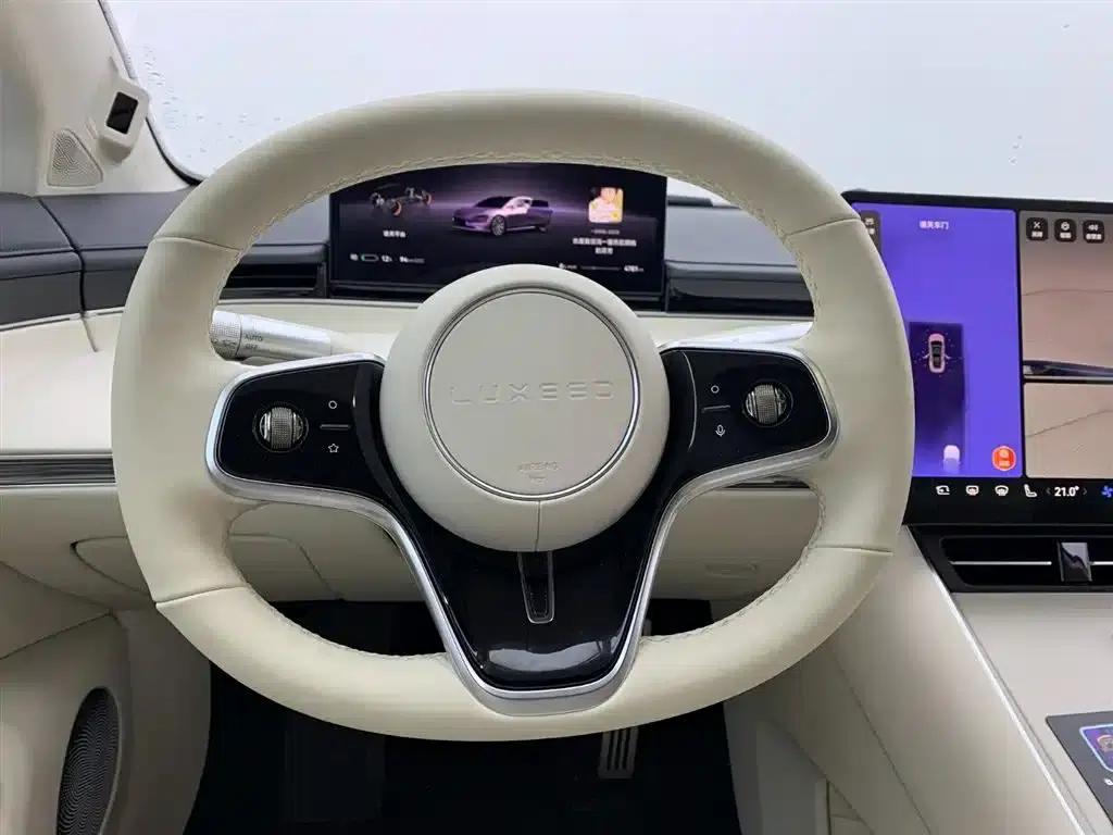 Zhijie S7 2025 703km Ultra Sport Edition — миниатюра 20