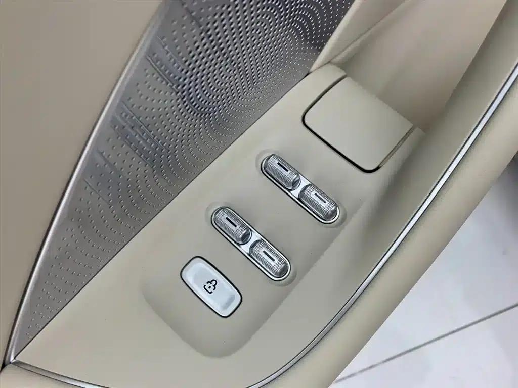 Zhijie S7 2025 703km Ultra Sport Edition — миниатюра 28