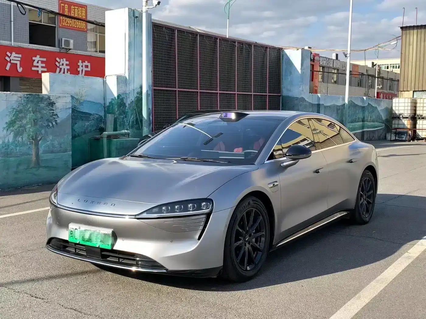 Zhijie S7 2024 Max Rear-Wheel Drive Long-Range Intelligent Driving Edition — миниатюра 1