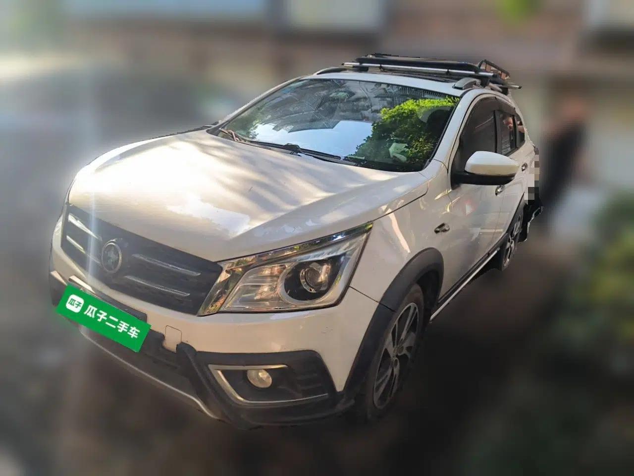 Venucia T70X 2015 2.0L CVT SmartFun Sport Edition — миниатюра 1