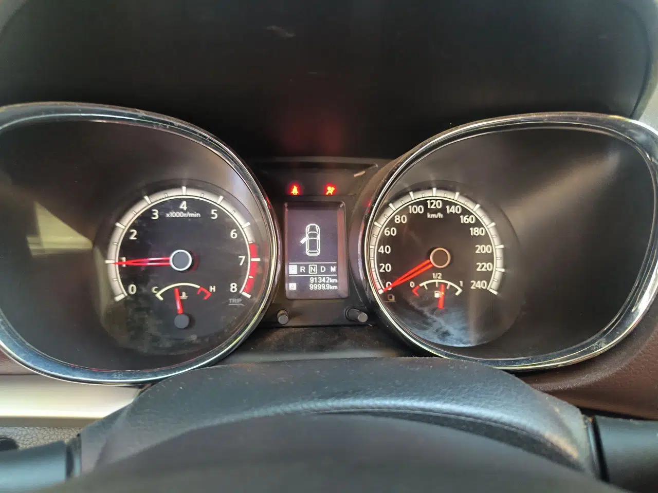 Venucia T70X 2015 2.0L CVT SmartFun Sport Edition — миниатюра 12