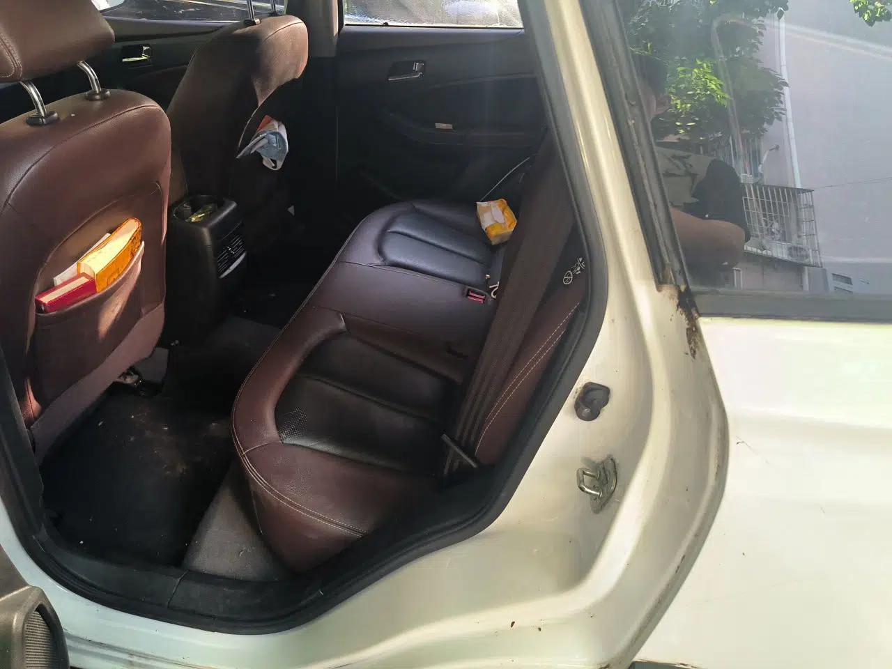 Venucia T70X 2015 2.0L CVT SmartFun Sport Edition — миниатюра 18