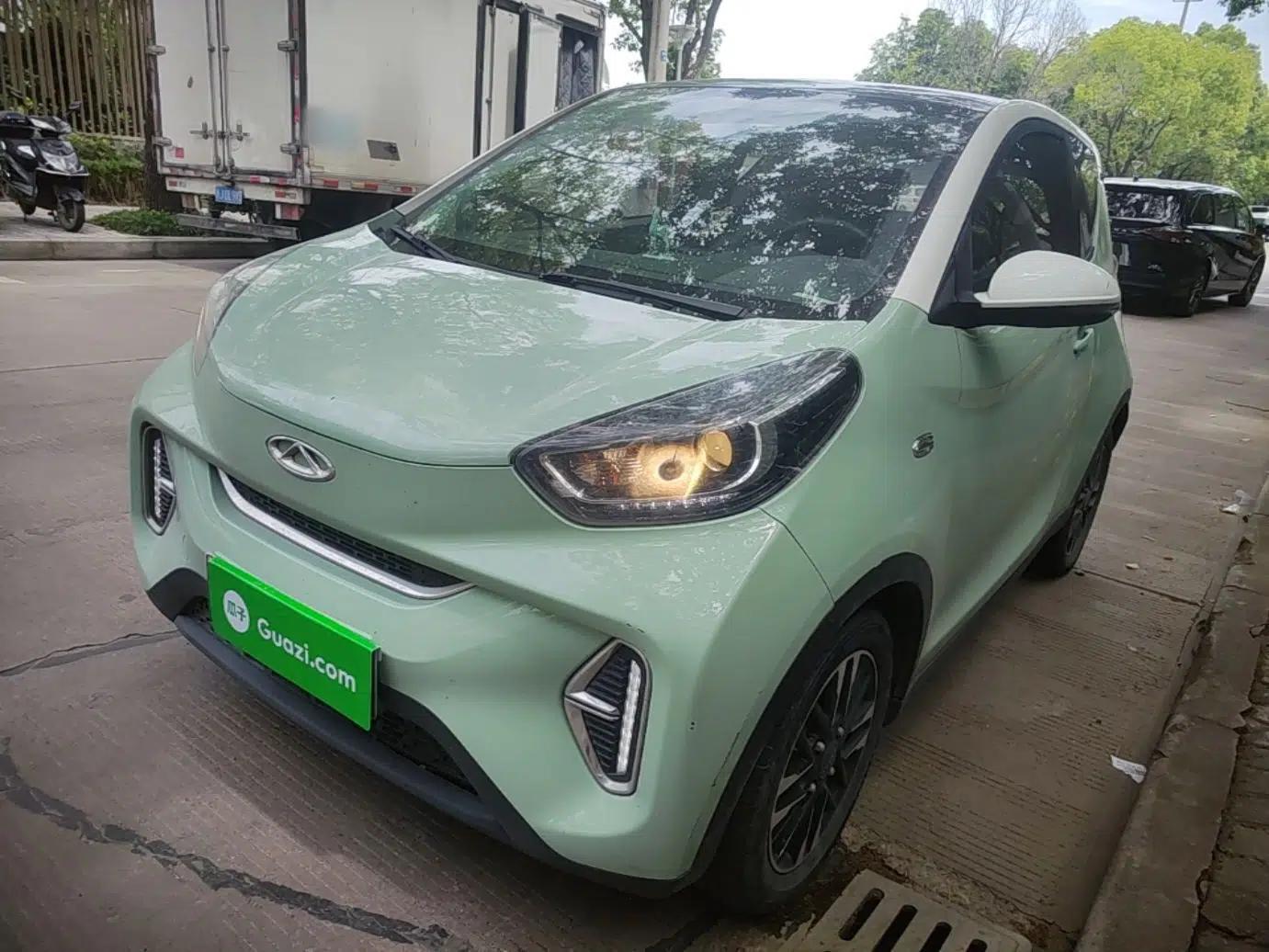 Chery QQ Little Ant 2022 Revised Version Sweet Pink Edition Half-Sugar Version Lithium Iron Phosphate 30.7 kWh 30 kW 301 km — миниатюра 1