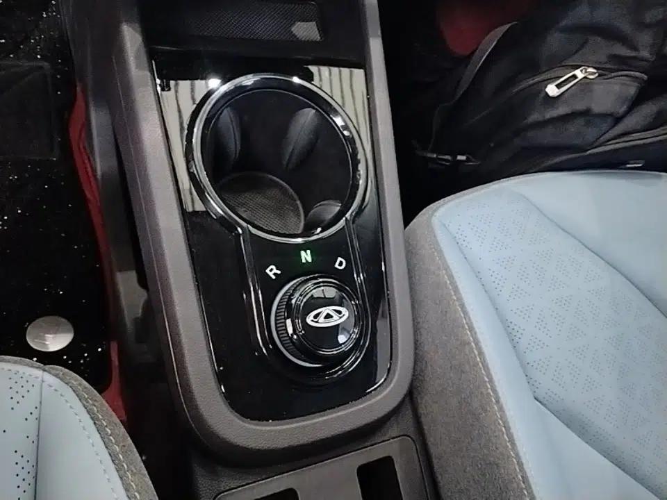 Chery QQ Little Ant 2024 Revised Version Youth Edition 251 km True Love Edition 25.05 kWh — миниатюра 16