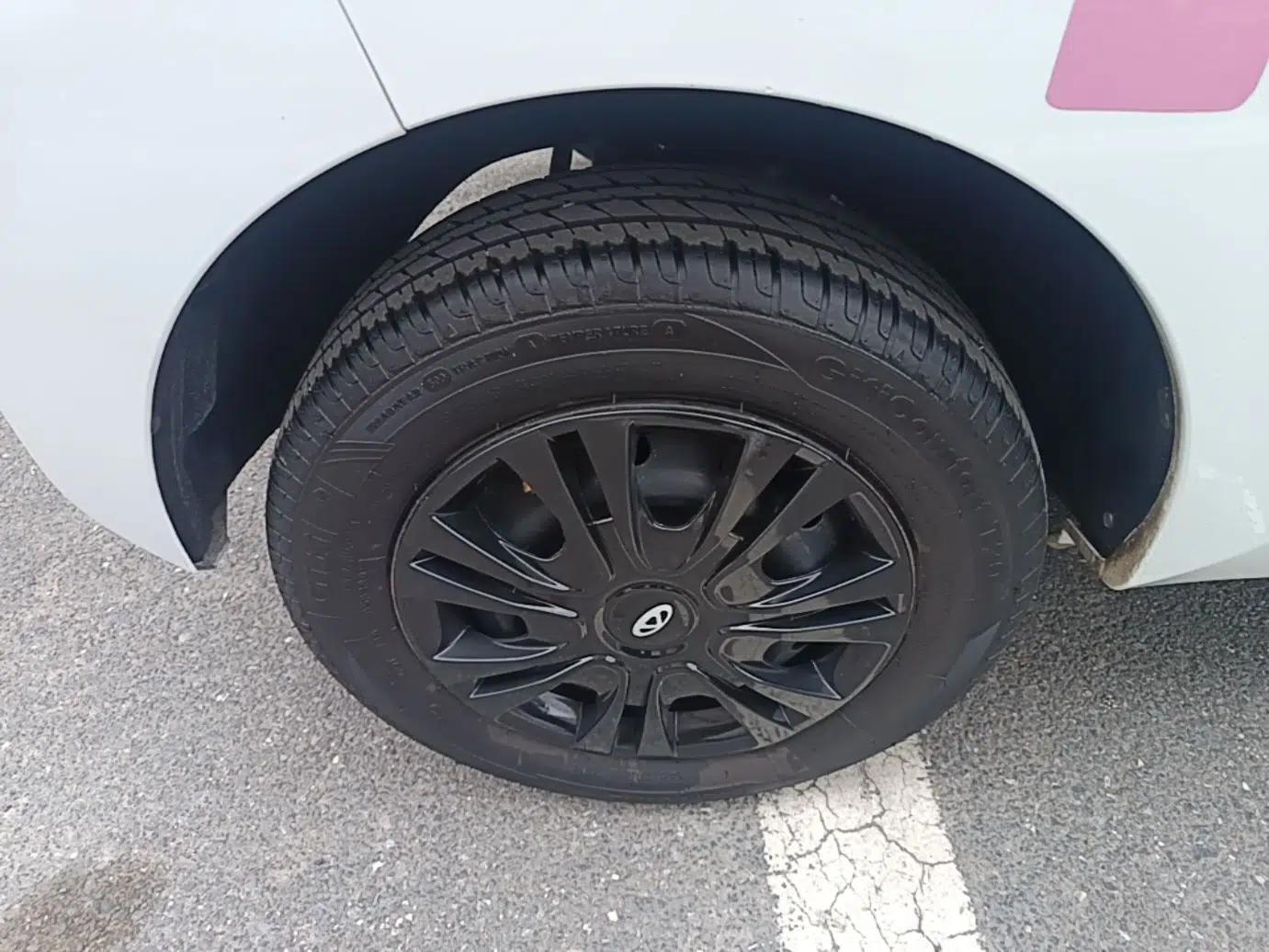 Chery QQ Ice Cream 2022 Pudding Model — миниатюра 10