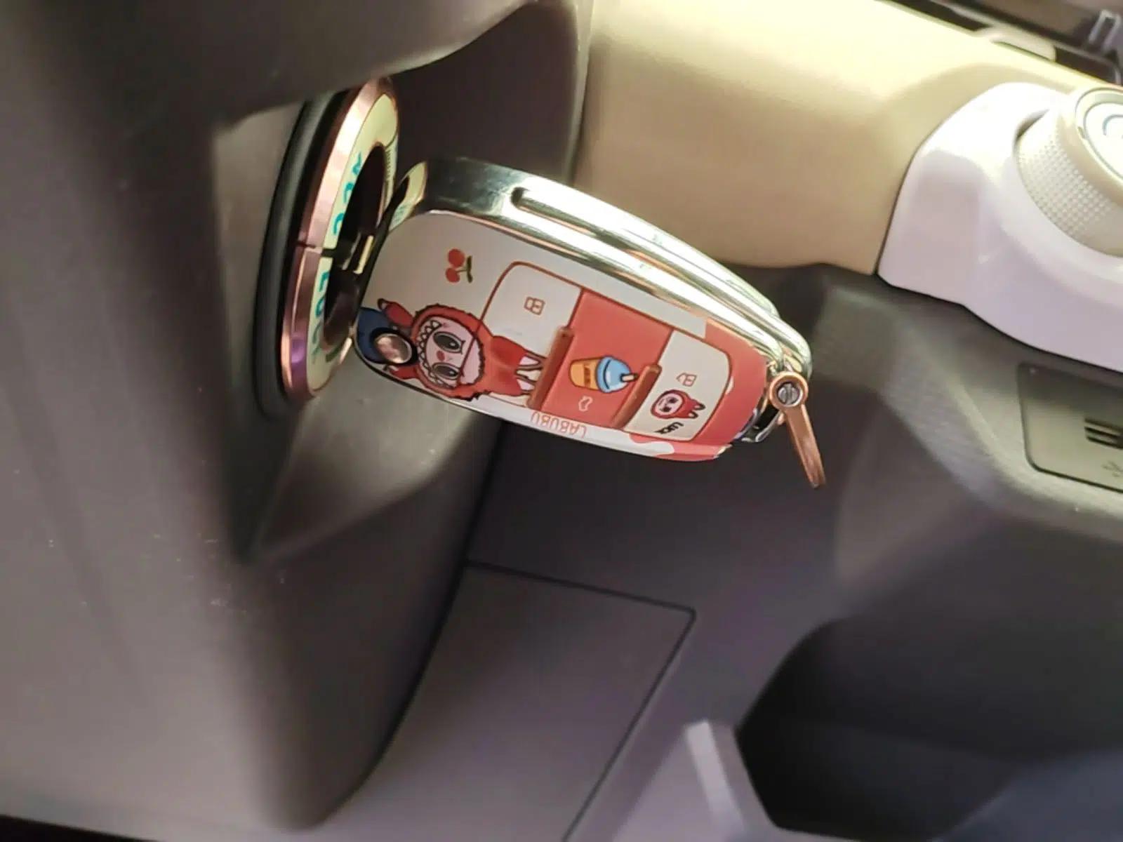 Chery QQ Ice Cream 2024 Youth Edition 205km Milkshake — миниатюра 12