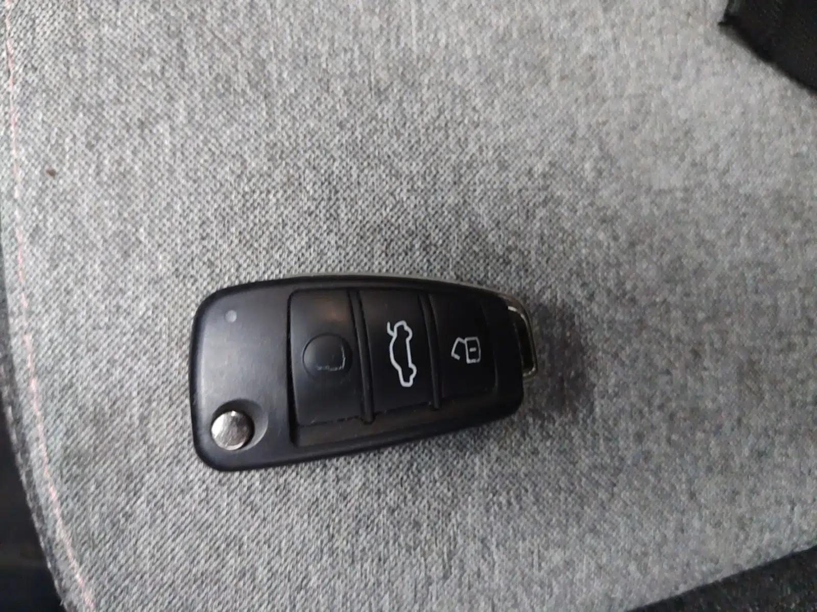 Chery QQ Ice Cream 2022 170km Sundae Phosphate Lithium-Ion — миниатюра 12