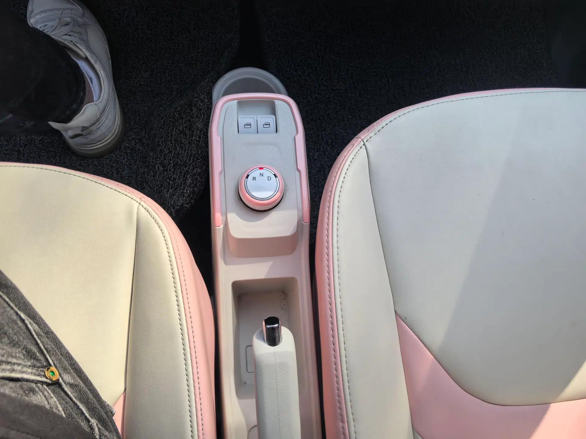 Chery QQ Ice Cream 2022 Taohuanxi Sweet Peach Edition — миниатюра 13