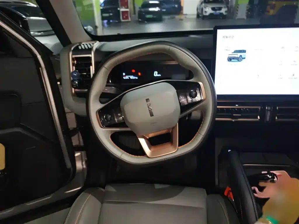 iCAR 03 2024 Model 501km 2WD Long Range Version — миниатюра 3