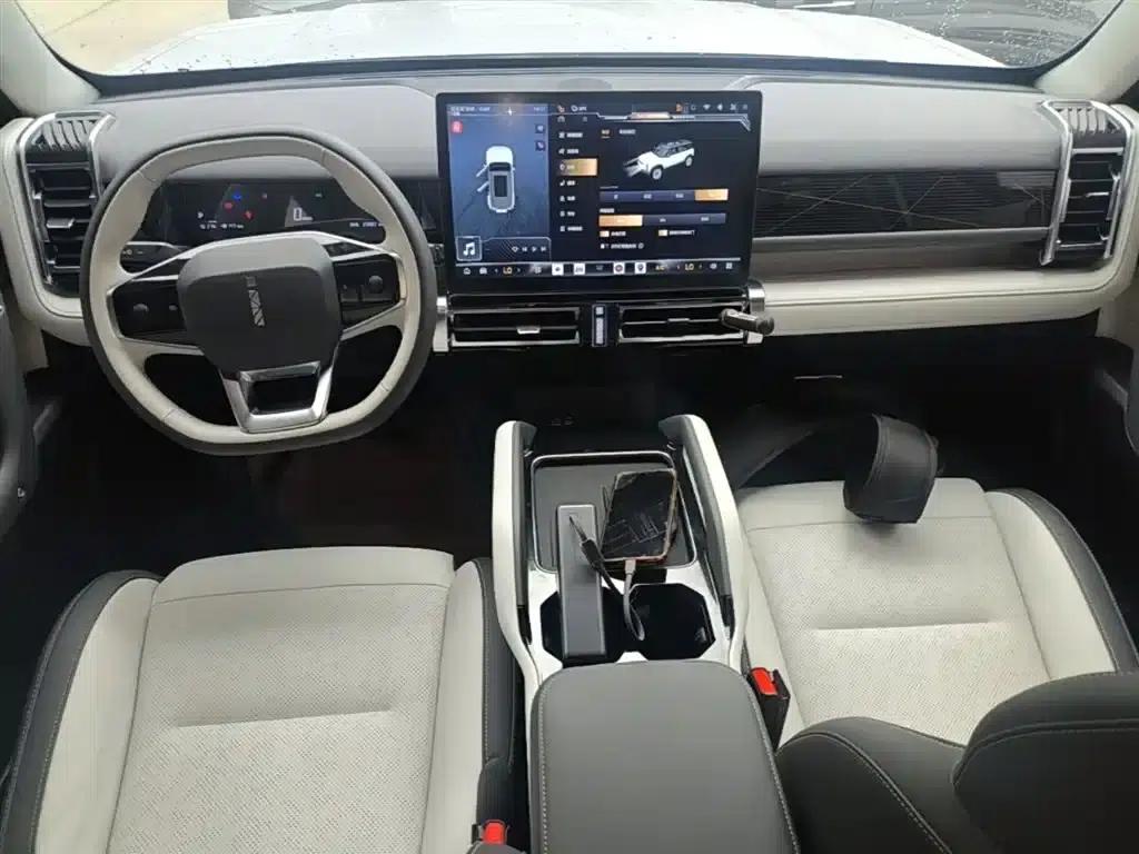 iCAR 03 2024 Model 401km 2WD Standard Trend Edition — миниатюра 10